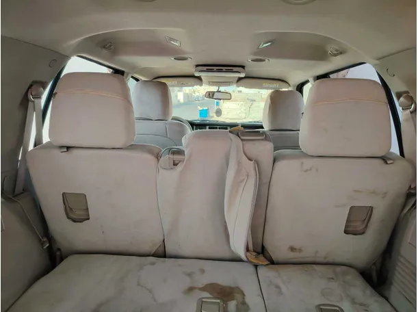 Car image 32