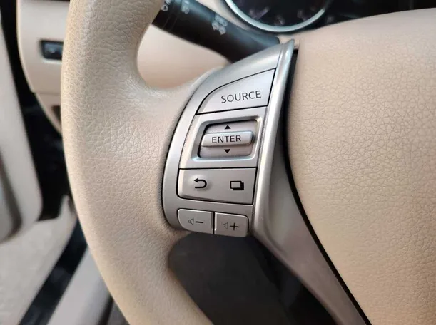 Car image 35