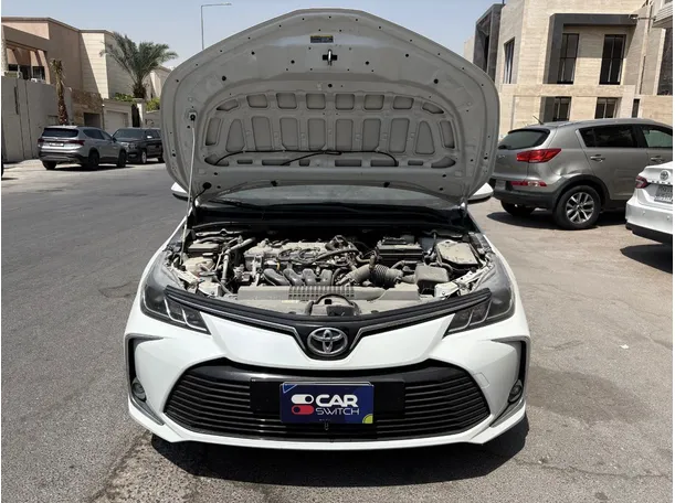 Car image 25