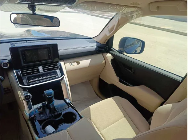 Car image 35