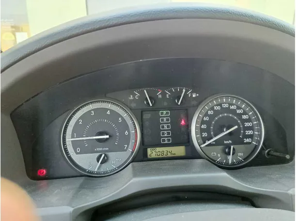 Car image 26