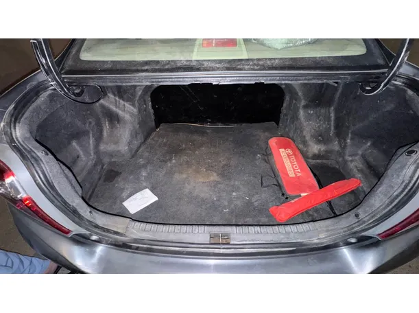 Car image 21