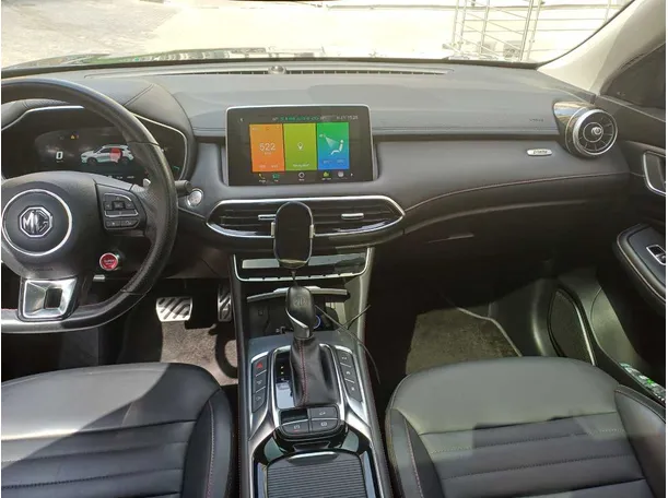 Car image 16