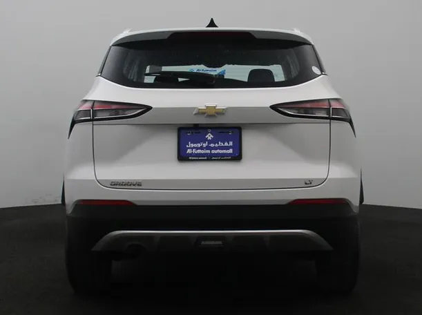 Car image 12