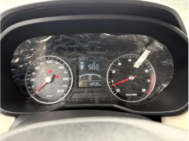 Car image 8