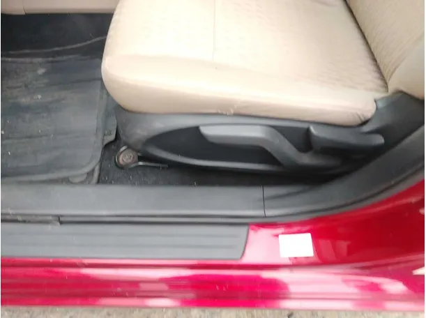 Car image 36