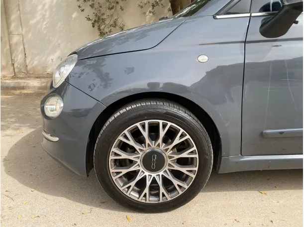 Car image 9