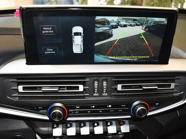Car image 7
