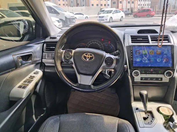Car image 16