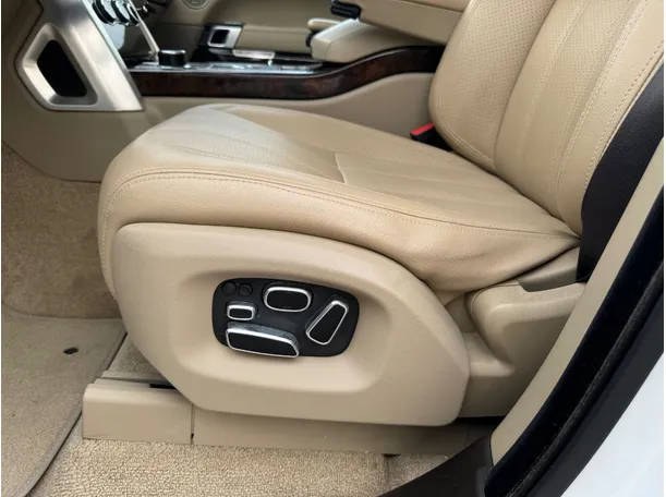 Car image 29