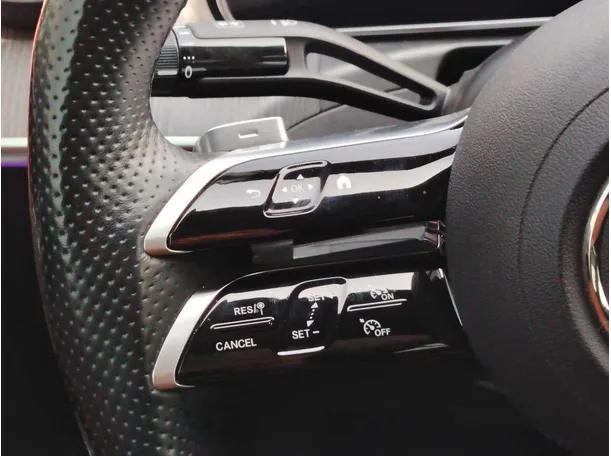 Car image 35