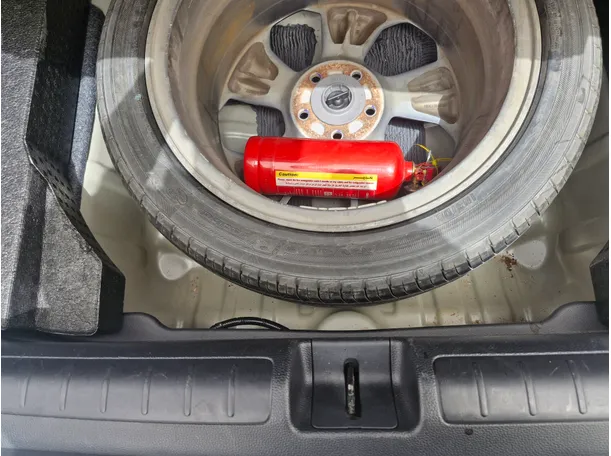 Car image 24