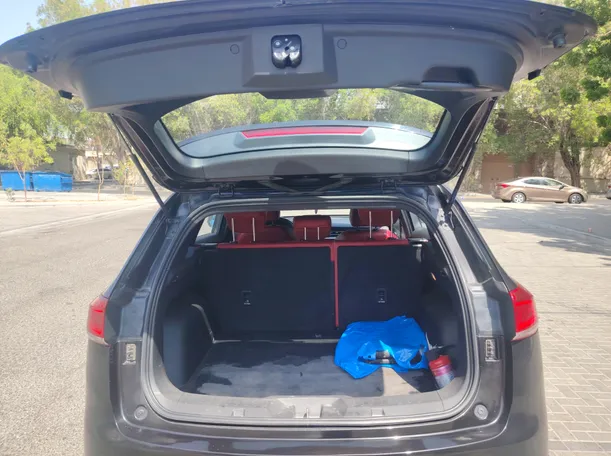 Car image 23