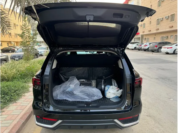 Car image 22