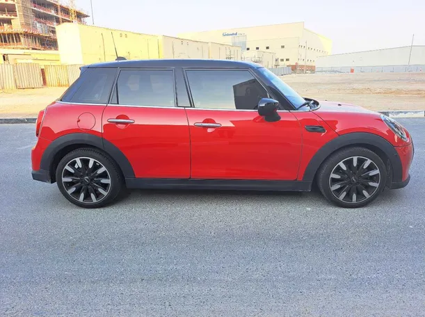 Car image 8