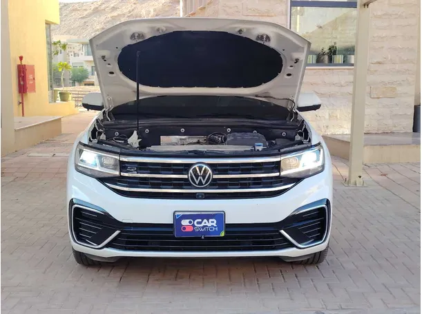 Car image 35