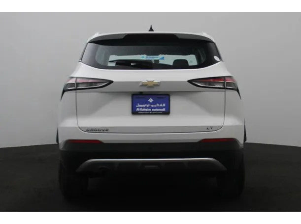 Car image 12