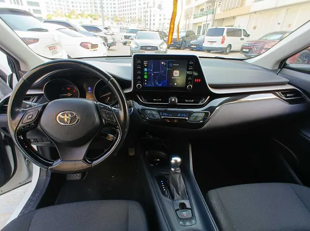 Car image 15