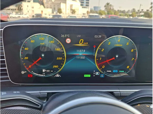 Car image 18