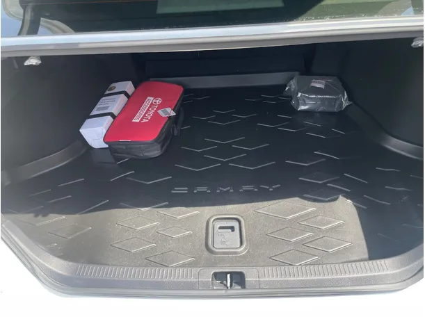 Car image 23