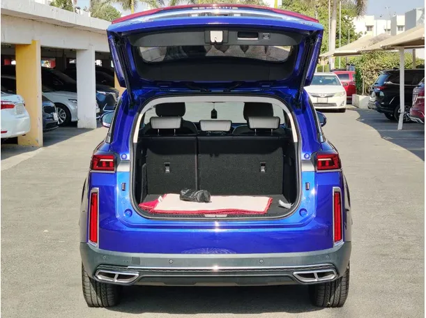 Car image 28