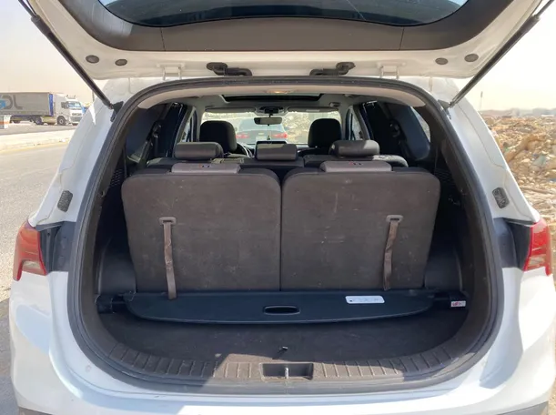 Car image 20
