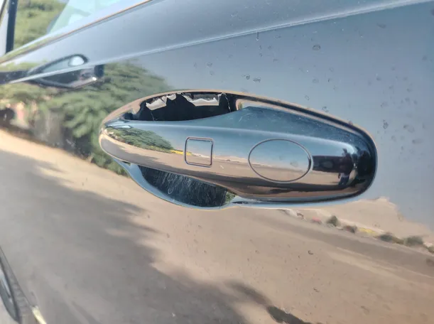 Car image 28