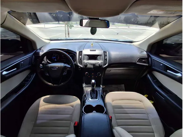 Car image 17