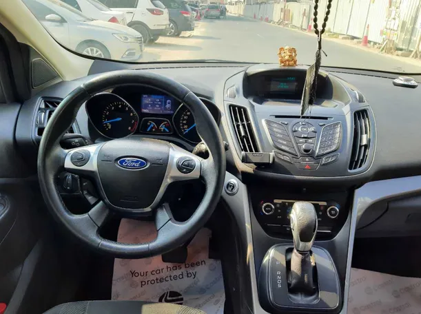 Car image 16