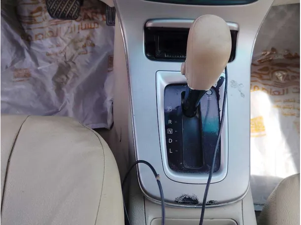 Car image 17