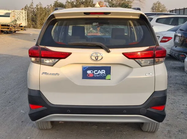 Car image 6