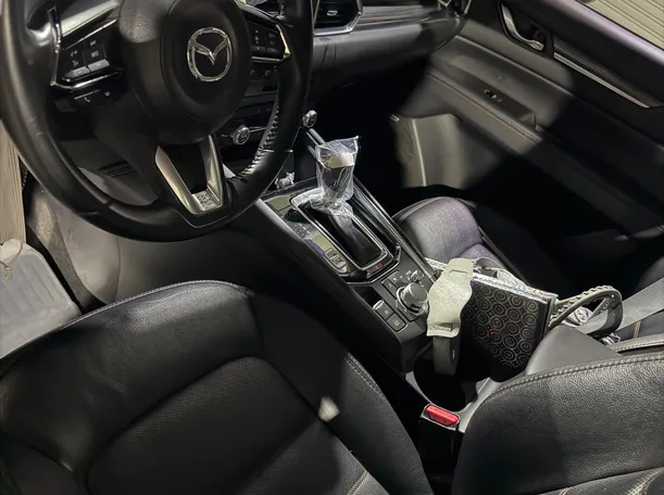 Car image 6