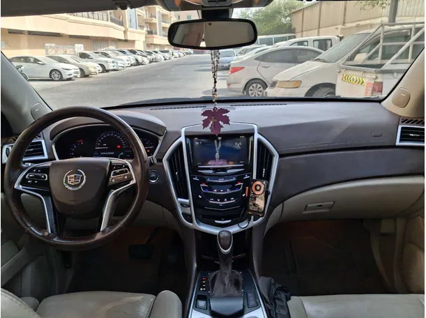 Car image 15