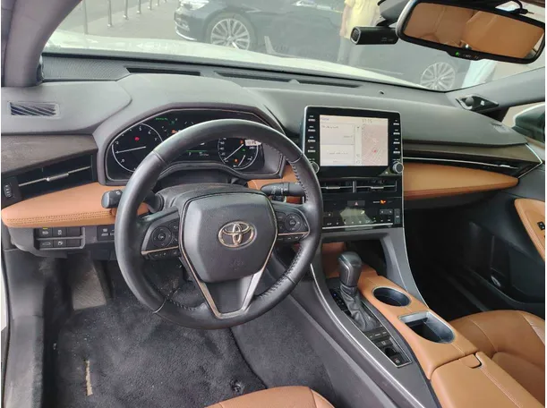 Car image 16