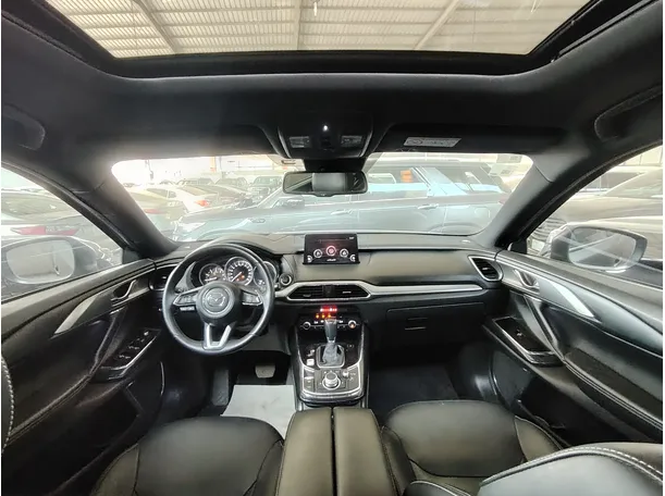 Car image 25