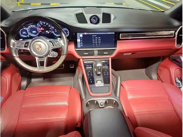 Car image 16