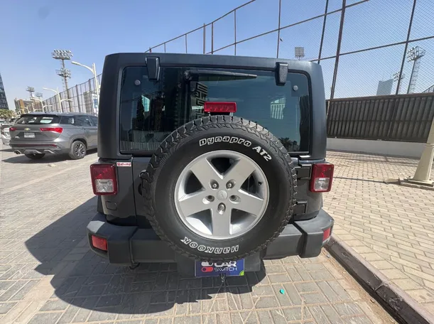 Car image 6