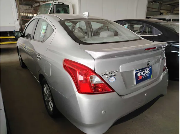 Car image 8