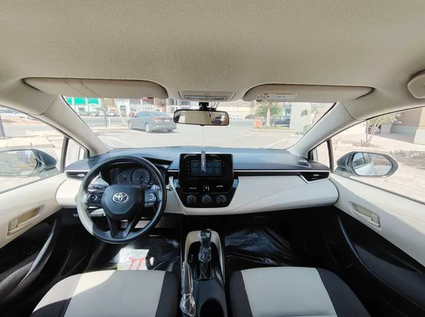 Car image 19