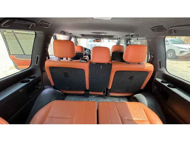 Car image 24