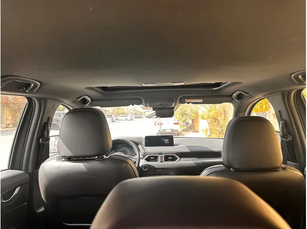 Car image 24