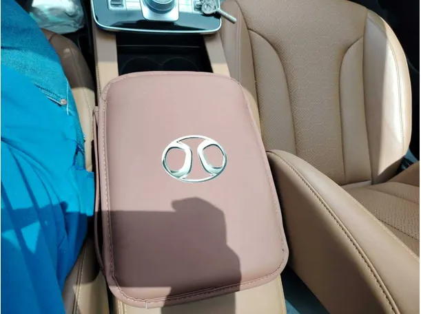 Car image 35