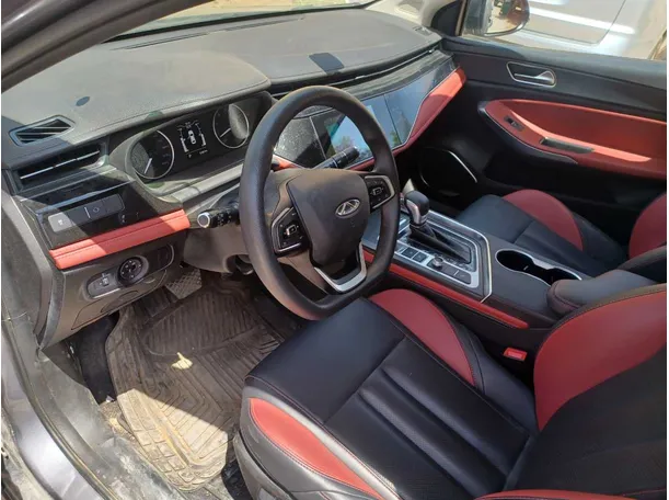 Car image 11