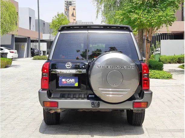 Car image 6