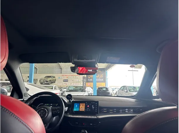 Car image 15
