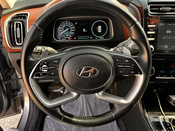 Car image 20