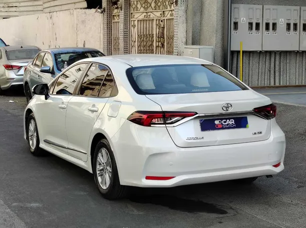 Car image 7