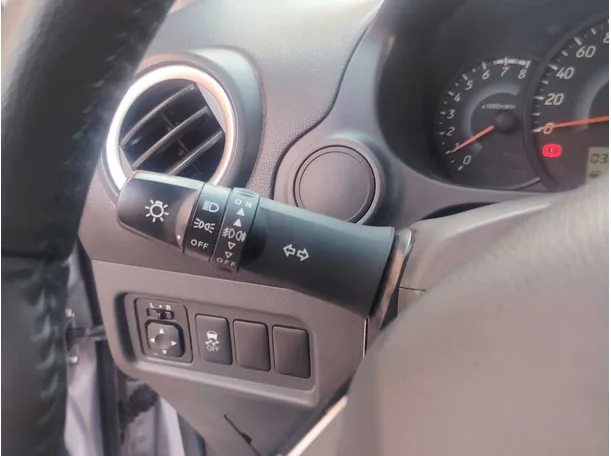 Car image 28