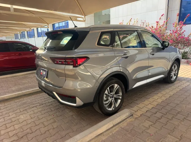 Car image 5