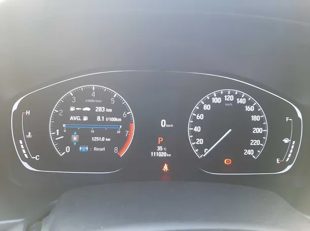 Car image 18